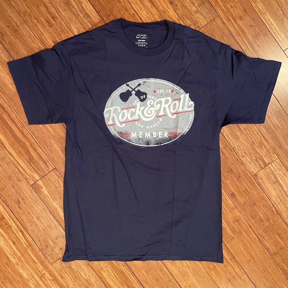 Rock and Roll Hall of Fame member tee shirt, never worn, size M.
